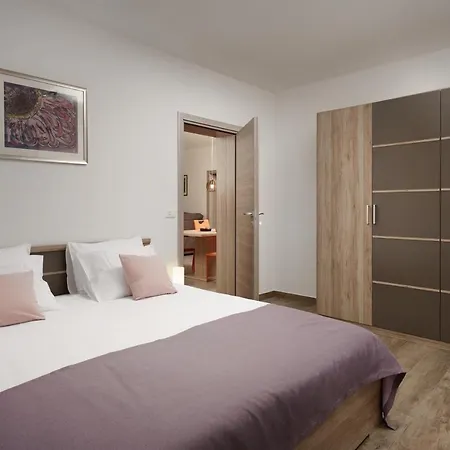 Aurora Lägenhet Ližnjan