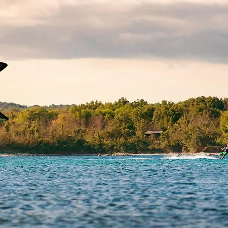 Apartment Aurora Ližnjan