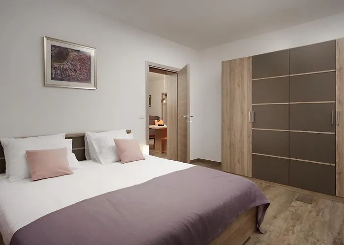 Aurora Apartamento Ližnjan